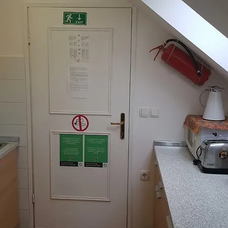 شقة Apartma Ravbar *