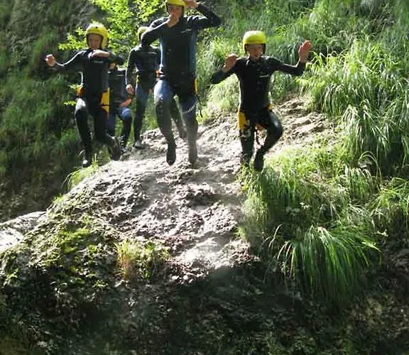 Apartma Ravbar شقة